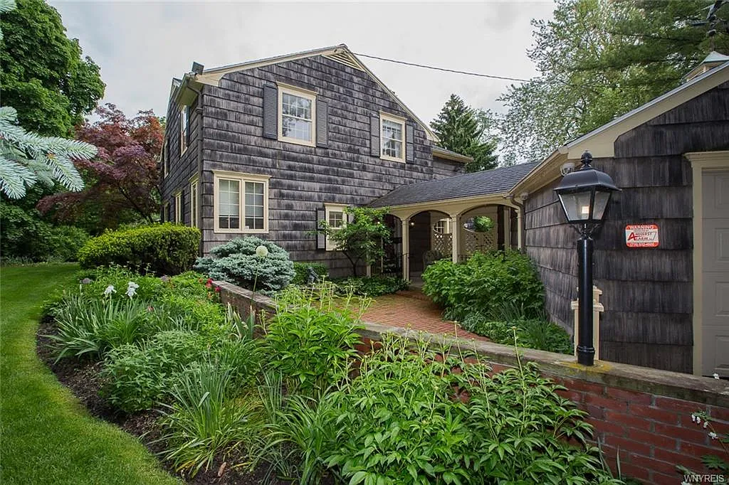 66 Woodbridge Ave photo 1