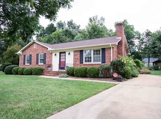 3604 Triangle Dr, Greensboro, NC 27405