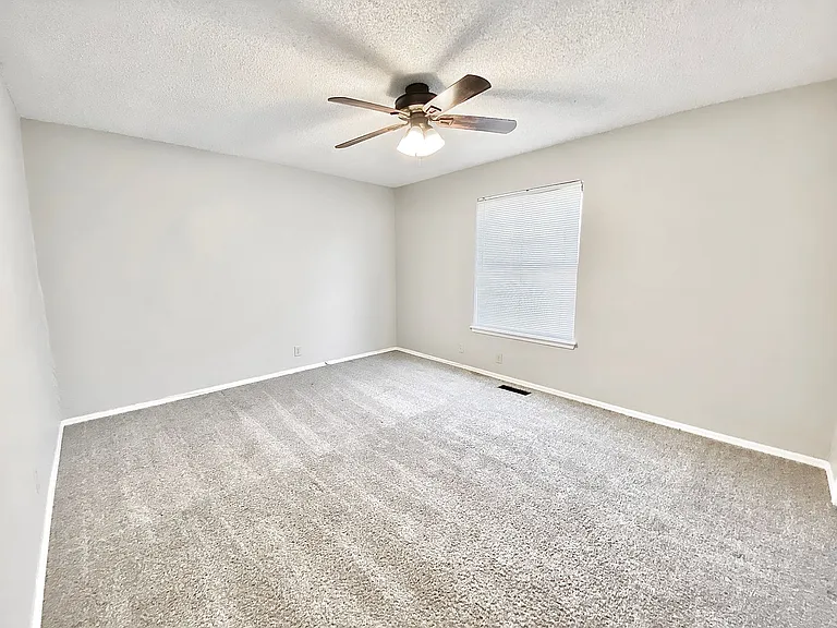 6367 S 29th West Pl — Photo 17