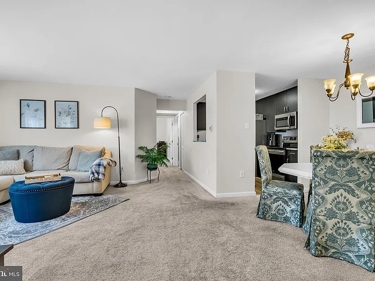 1307 Bennett Pl — Photo 7
