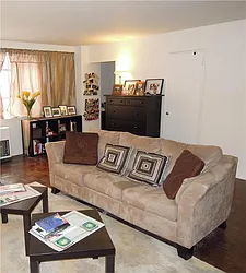 Rented by R New York