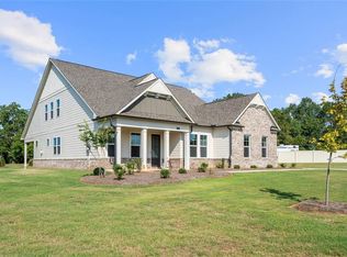 209 Evetor Rd, Locust Grove, GA 30248