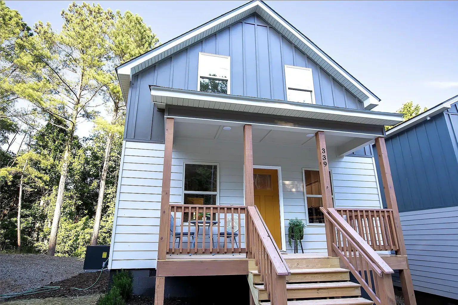 3 bed, 2.5 bath, 1255 sqft, $2,095 — Photo 1