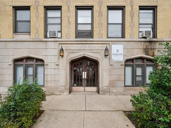 Evelyn Apartments, 37 Harrison St APT 303, Oak Park, IL 60304