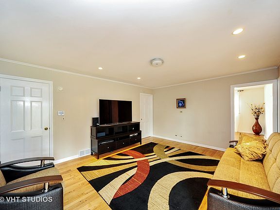 3rd image of 3101 Melrose Ct