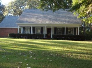 126 Westwood Dr, Vicksburg, MS 39183
