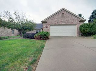 2011 E Amber Ln, Urbana, IL 61802