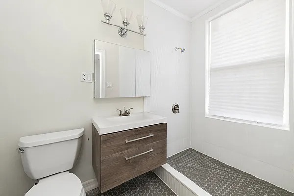 Rented by Ivey North LLC | media 12