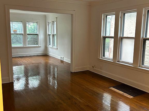 2nd image of 12018 S Wentworth Ave
