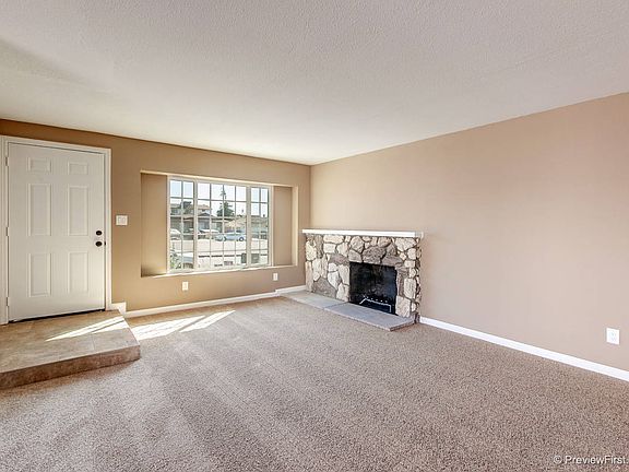 2nd image of 3990 Palm Ave