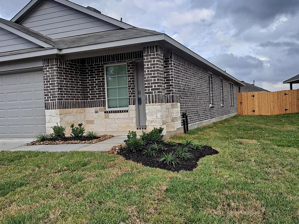 24058 Kentwood Springs Dr