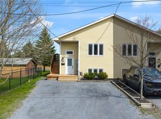 10 Allison St, Saint John, NB E2M 4R9