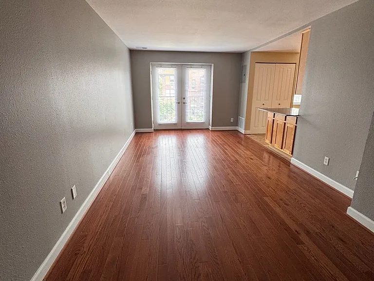 5630 Pershing Ave #36 — Photo 8