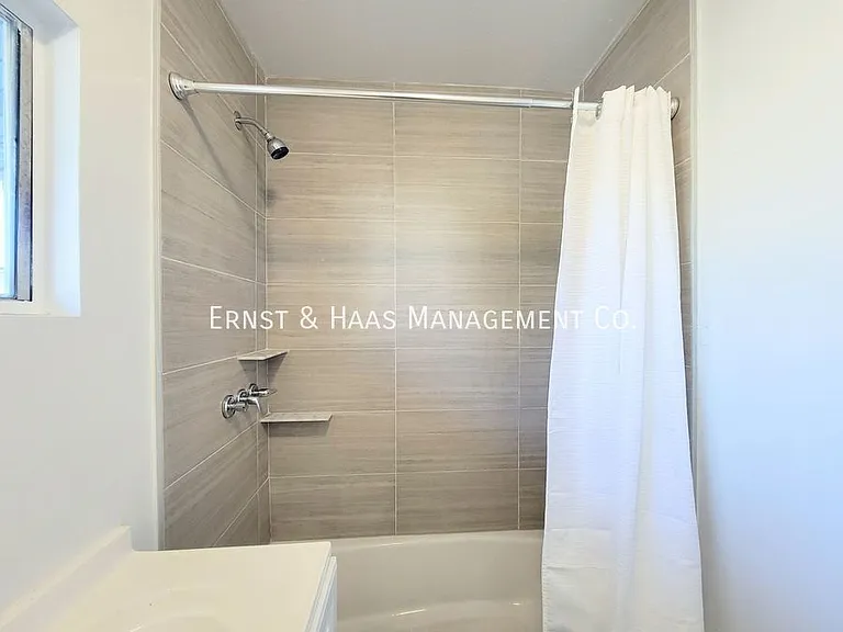 546 Lime Ave — Photo 23