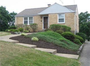 1150 Balmoral Dr, Pittsburgh, PA 15237