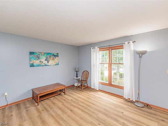 5th image of 1365 Atterbury Dr