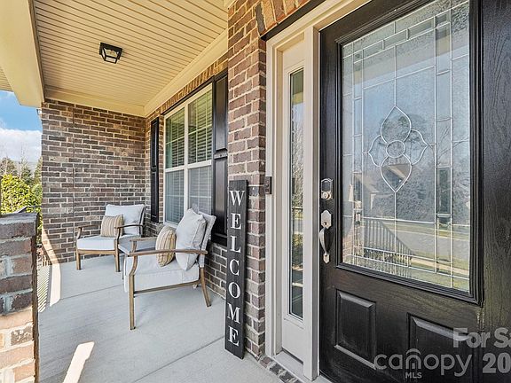 4th image of 3913 Widgeon Way