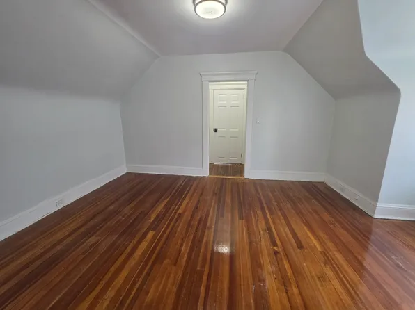 81 Waring Pl, Yonkers, NY