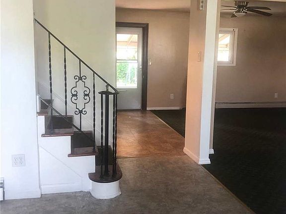 5th image of 15 Orchard Dr