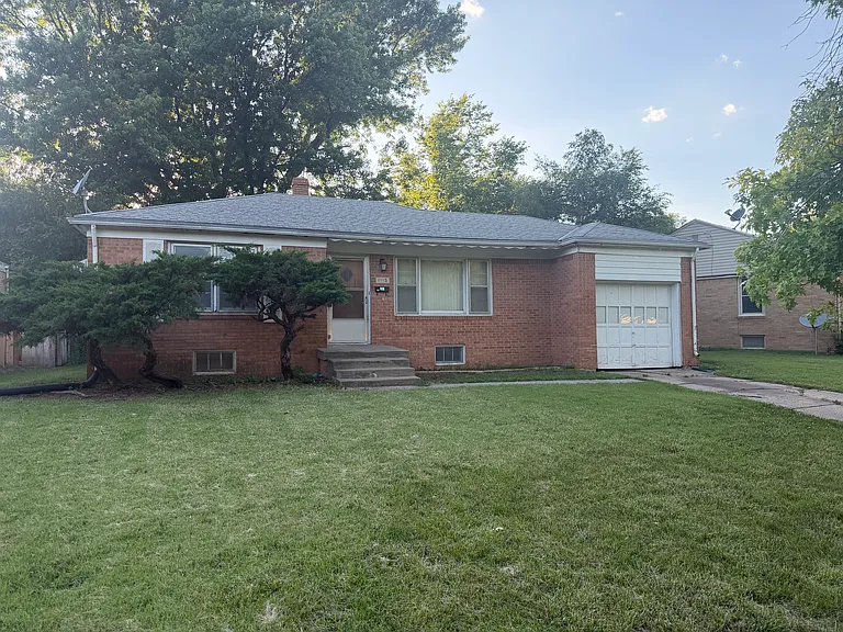 1115 Fabrique St — Photo 1