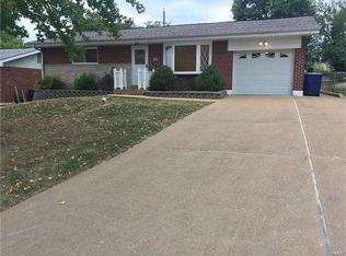 416 Southampton Dr, Saint Louis, MO