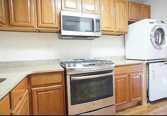 5th image of 2146 5th Ave #2