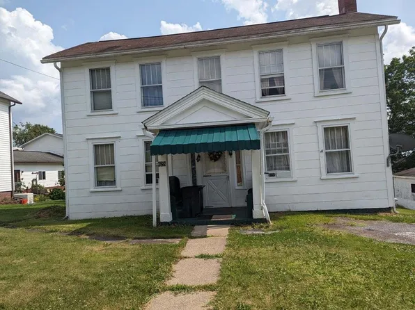 628 Main St, St Petersburg, PA 16054