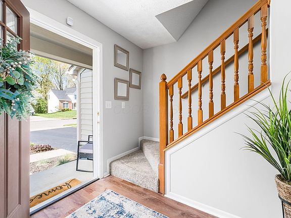 4th image of 966 Gray Dr