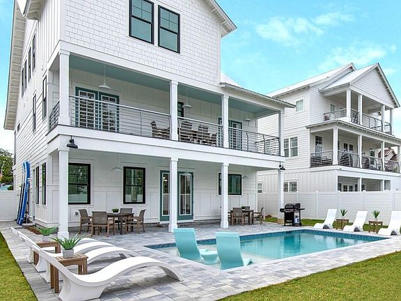 3rd image of 90 Pompano St