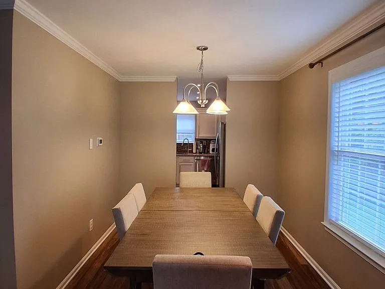 660 Longwood Rd — Photo 7