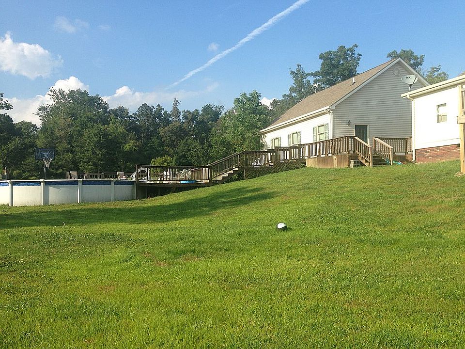 2nd image of 225 Deer Park Dr