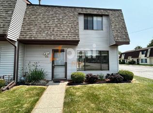 6059 Delaware Dr, Merrillville, IN 46410