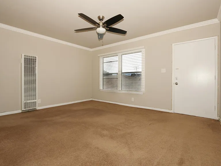 530 Howard St #D — Photo 6
