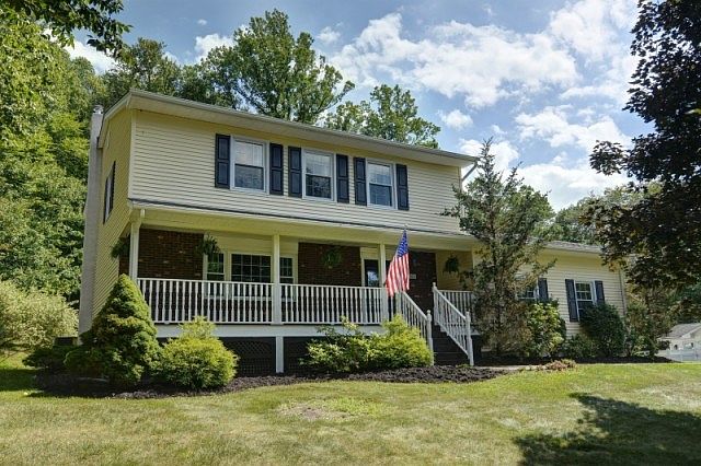 2nd image of 103 Toby Dr