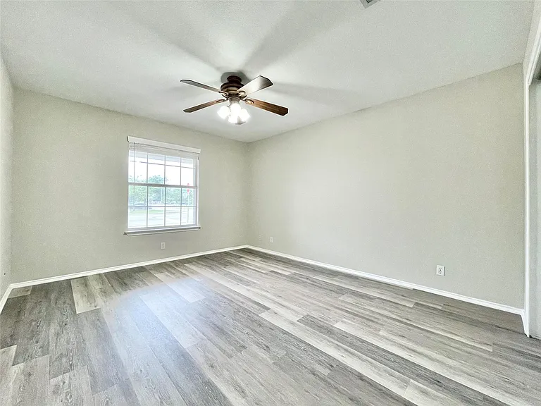 1909 Horizon Park Blvd — Photo 32