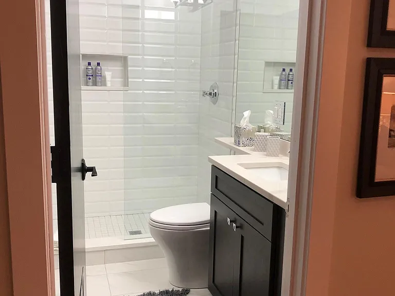 1425 W Diversey Pkwy — Photo 11