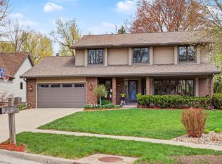 914 Idaho Ave, Ames, IA 50014