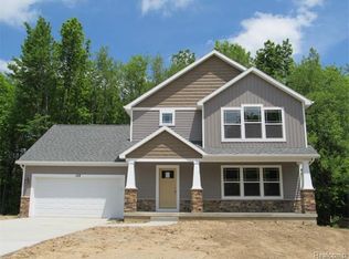 128 Skyline Dr, Howell, MI 48843