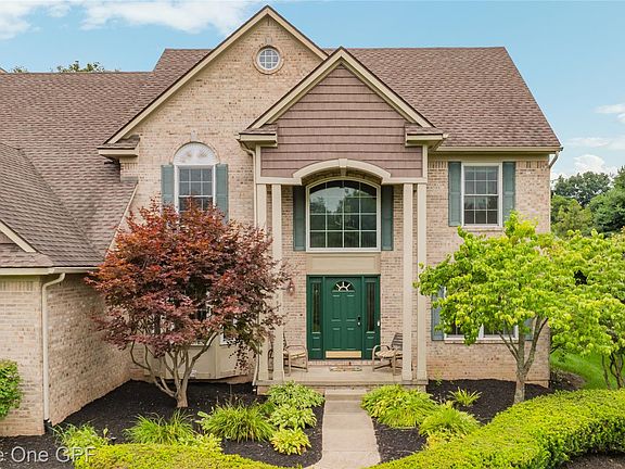2nd image of 8922 Redstone Dr