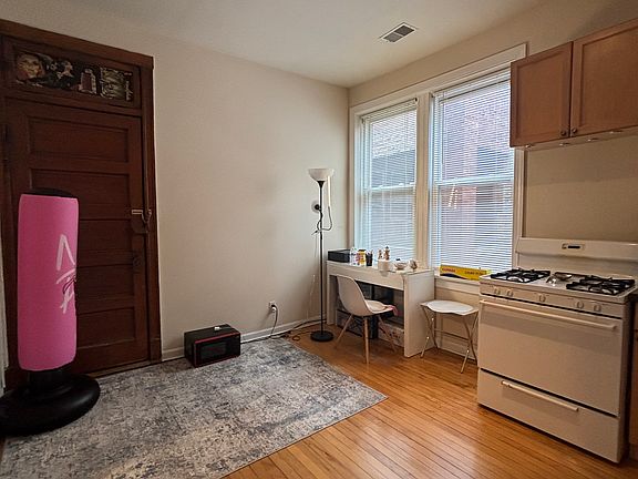 3rd image of 2551 W Cortez St APT 2