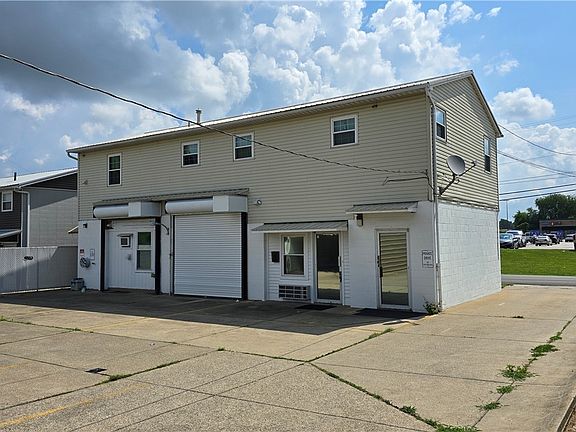 3rd image of 209 Lee St