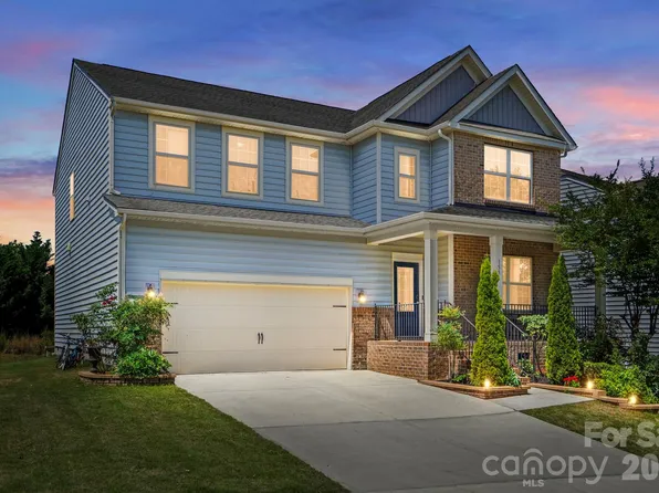 1551 Shannon Falls Dr, Fort Mill, SC 29715