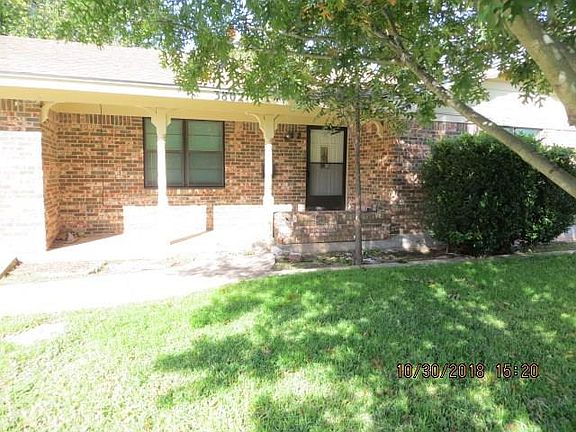 2nd image of 3802 Brook Hollow Dr