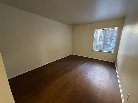 4th image of 14209 Syracuse St #11