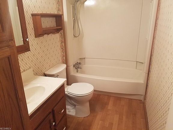 3rd image of 1073 Eastlake Dr