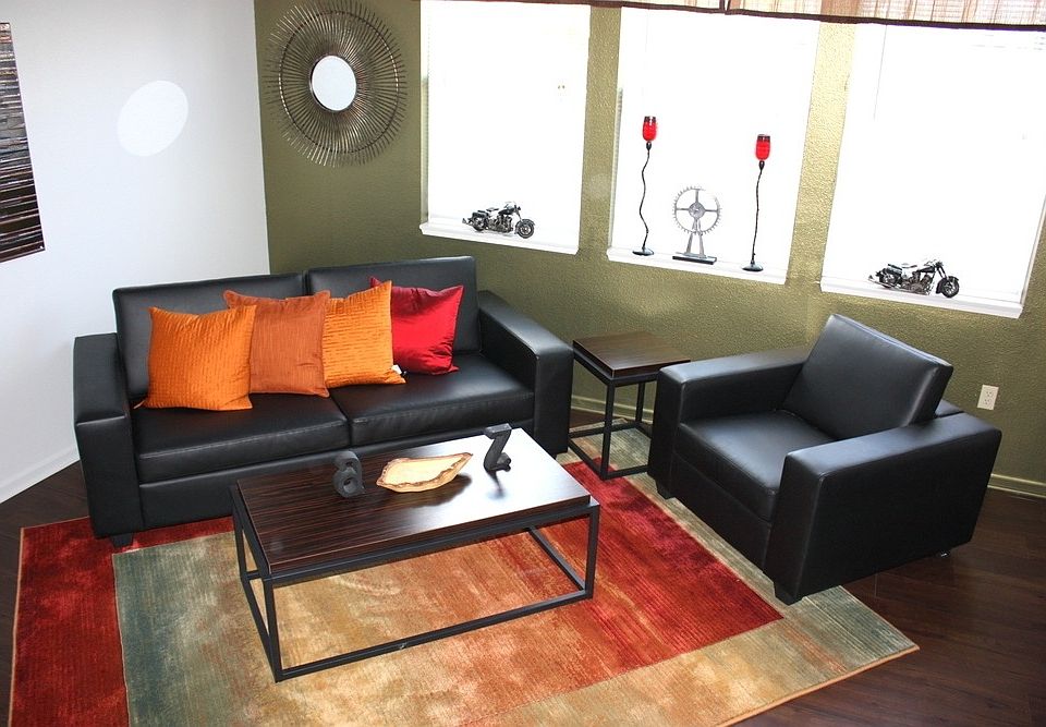 2nd image of 3839 Hunsaker Dr APT 535