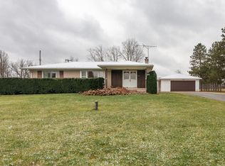 3760 Five Mile Rd, South Lyon, MI 48178