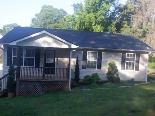 152 Russ Cir, Clarkesville, GA 30523