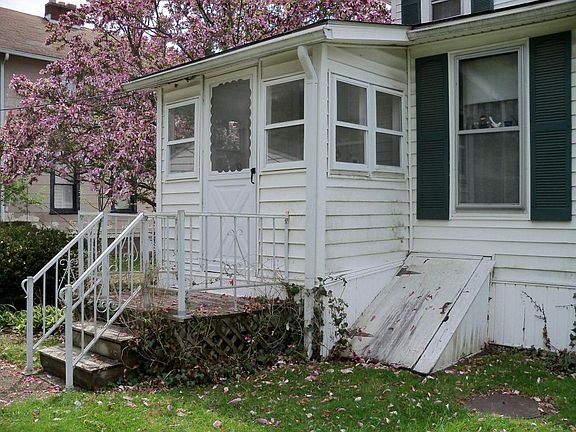 4th image of 2816 Fern Ave