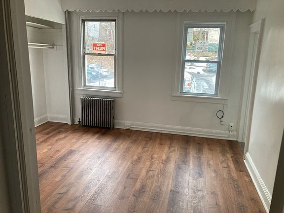 2nd image of 47 Linden St APT 2